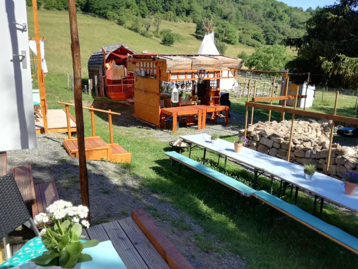 Zurueck Zur Natur - Urlaub Im Zirkuswagen, Sommeratelier Oder Schindelwagen Adenbach Luaran gambar